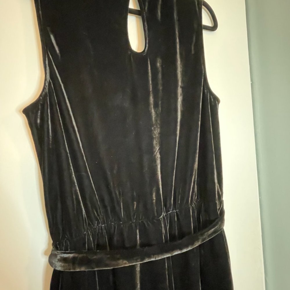 Modcloth Ruffled V-Neck Velvet Jumpsuit - Picture 5 of 7